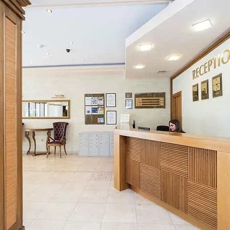 Първа Линия Хотел С Адрес К-С Реджина Маре Царево צרבו