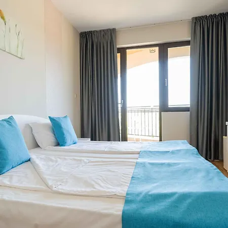 Hotel Първа Линия Хотел С Адрес К-С Реджина Маре Царево