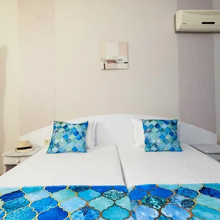 מלון Първа Линия Хотел С Адрес К-С Реджина Маре Царево