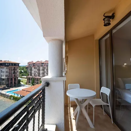 Първа Линия Хотел С Адрес К-С Реджина Маре Царево מלון 3*