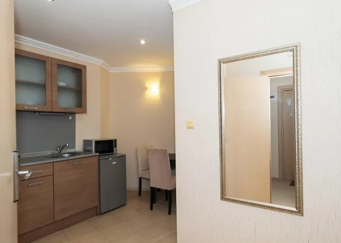 Regina Mare Beach Apart Hotel 3*