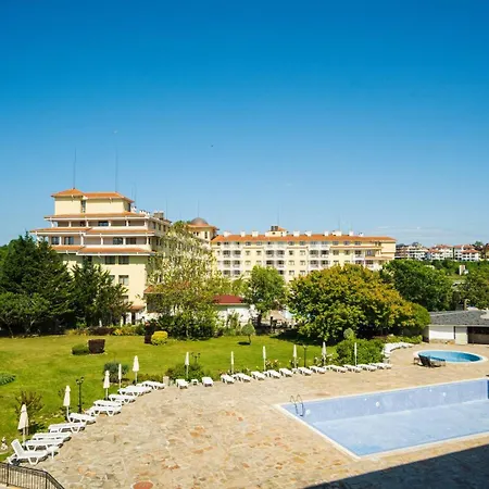 Hotel Първа Линия Хотел С Адрес К-С Реджина Маре Царево 3*