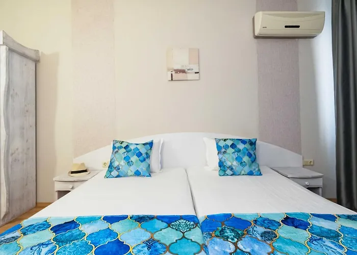 Hotel Първа Линия Хотел С Адрес К-С Реджина Маре Царево